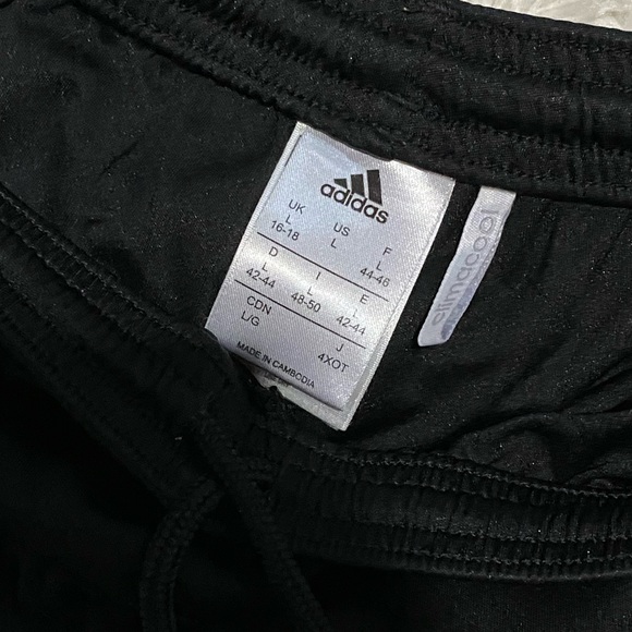 ADIDAS Shorts - Picture 3 of 3